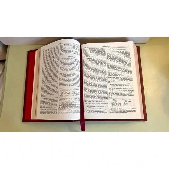 New American Holy Bible Catholic Edition Red Leather Bound 1970’s large heavy gi - Picture 13 of 15